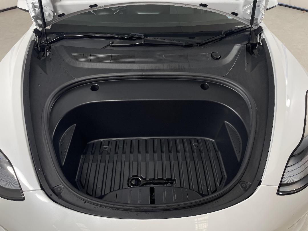 Photo '13' of Tesla Model 3