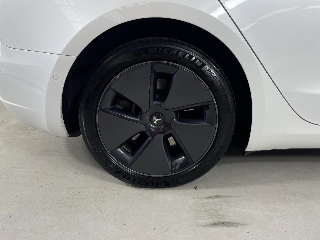 Photo '12' of Tesla Model 3