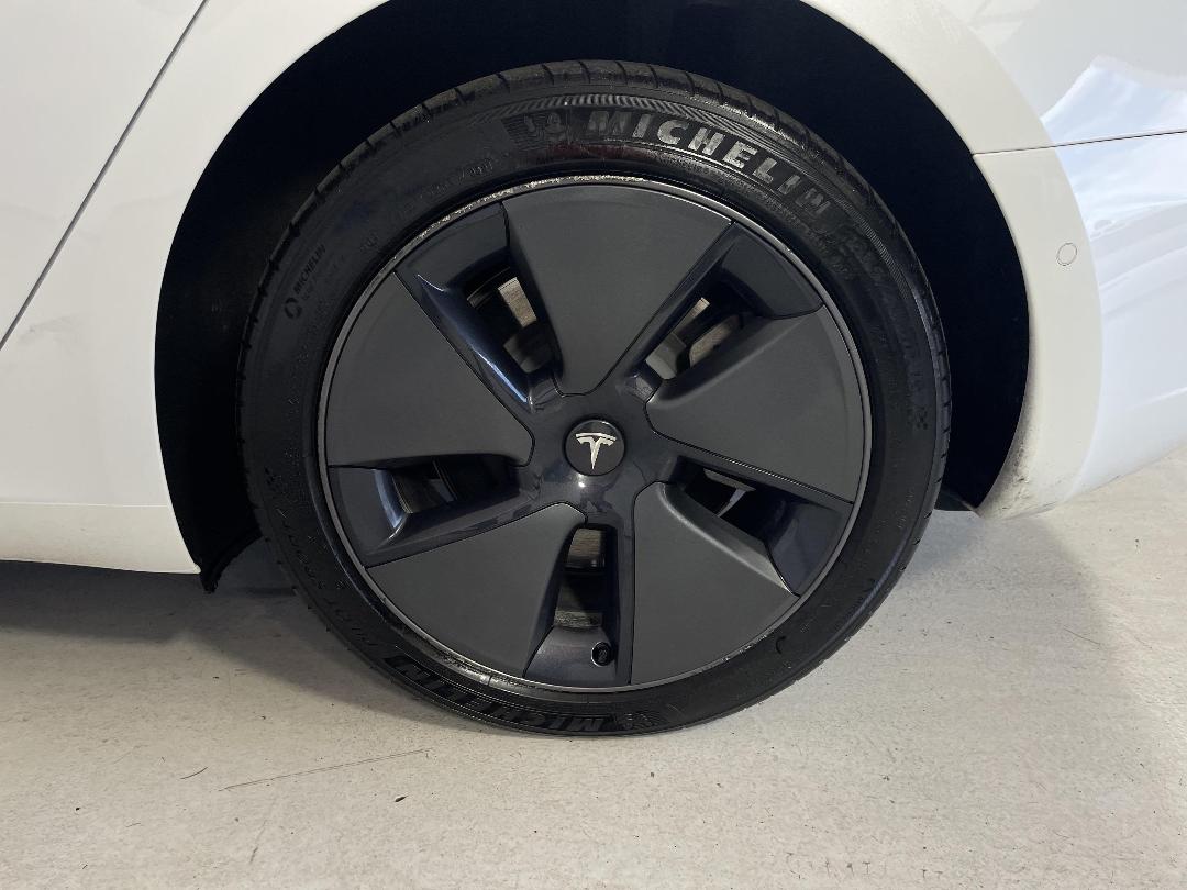 Photo '11' of Tesla Model 3