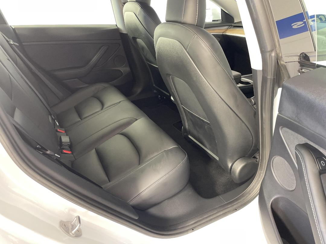 Photo '20' of Tesla Model 3