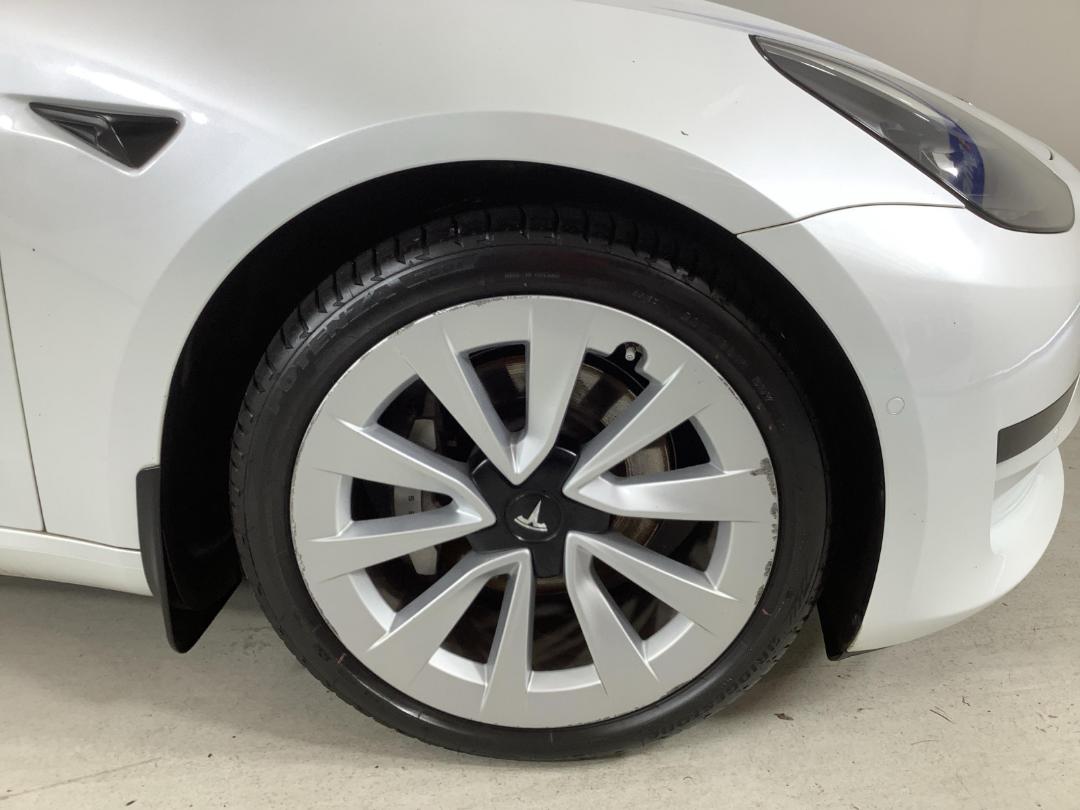 Photo '9' of Tesla Model 3