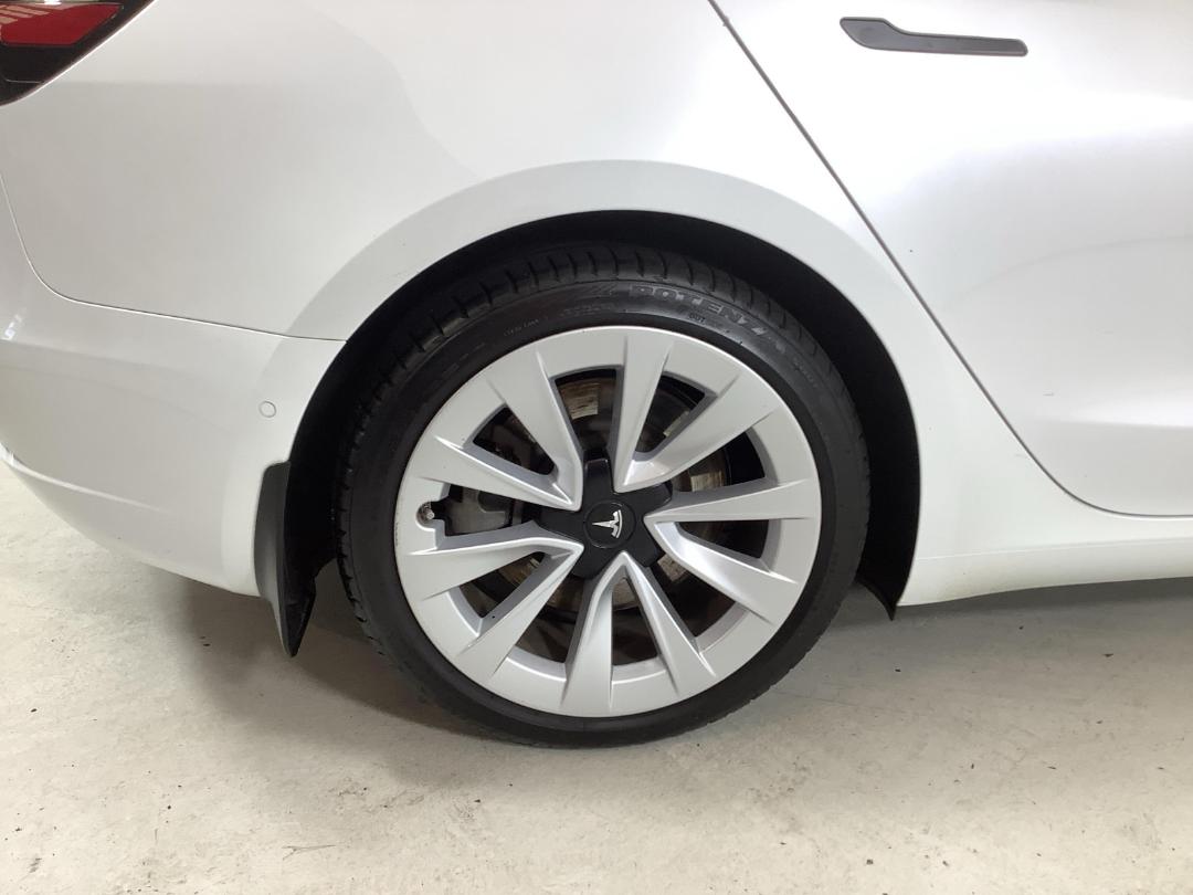 Photo '12' of Tesla Model 3