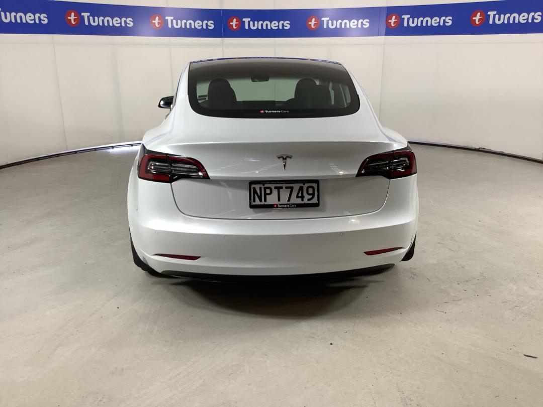 Photo '6' of Tesla Model 3