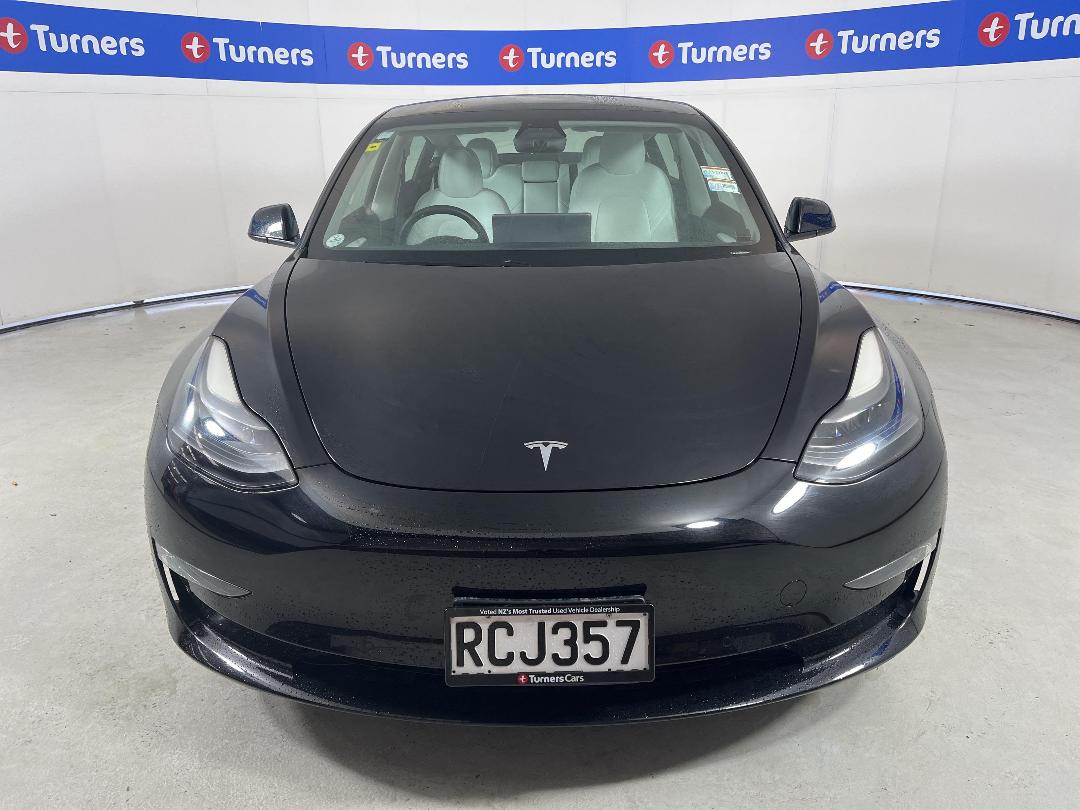 Photo '2' of Tesla Model 3