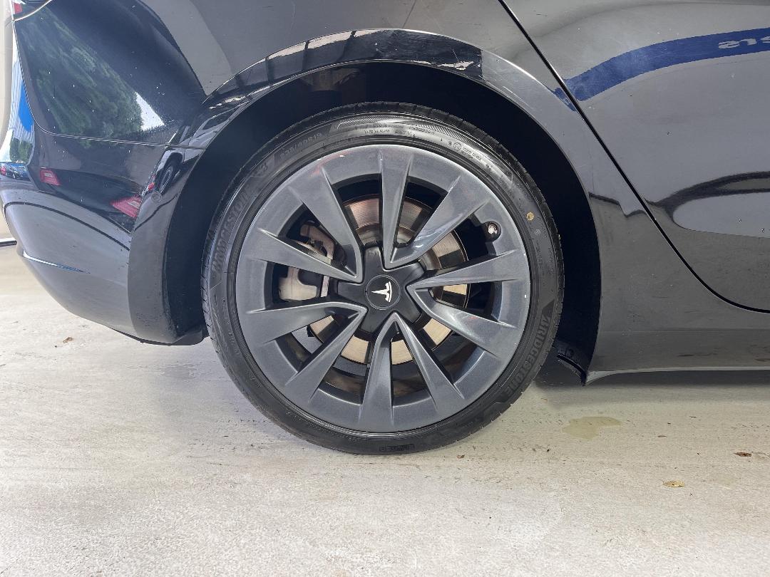 Photo '12' of Tesla Model 3