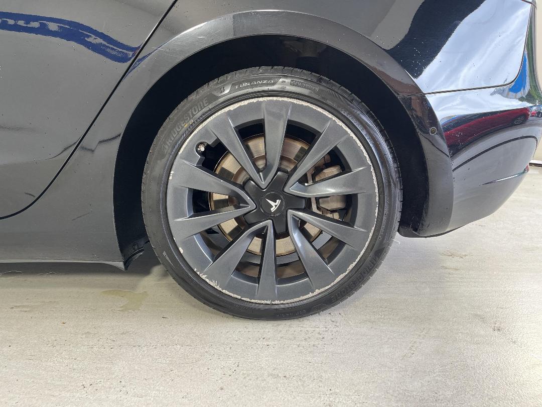 Photo '11' of Tesla Model 3