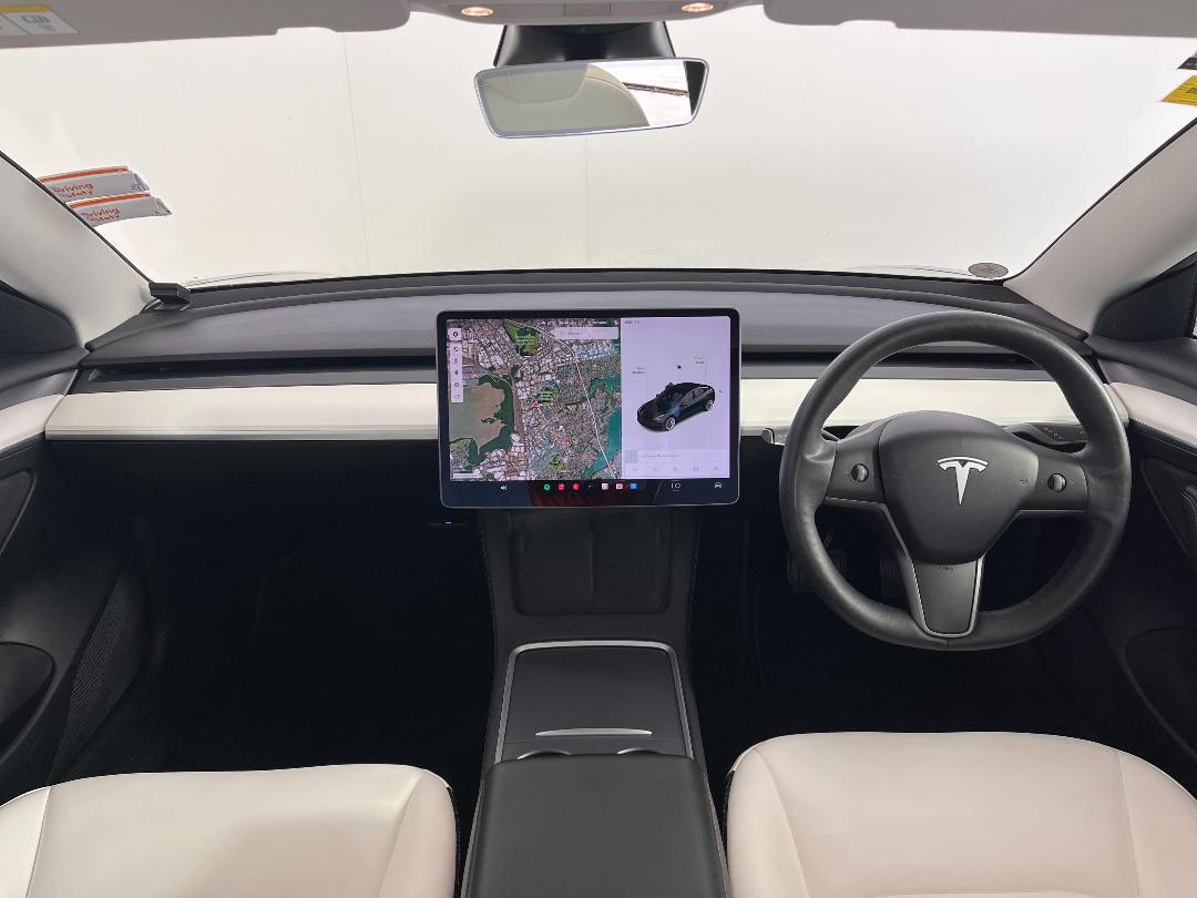 Photo '17' of Tesla Model 3