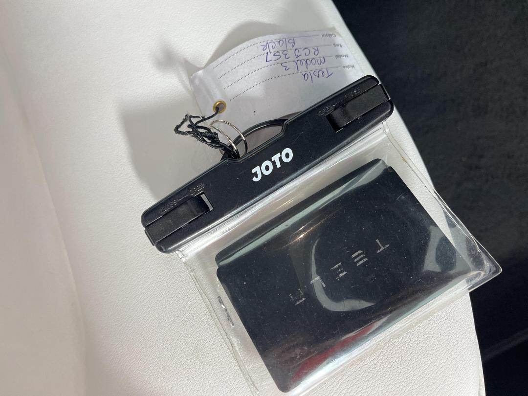 Photo '22' of Tesla Model 3