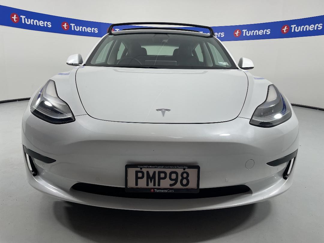 Photo '2' of Tesla Model 3