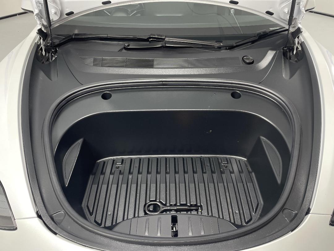 Photo '13' of Tesla Model 3