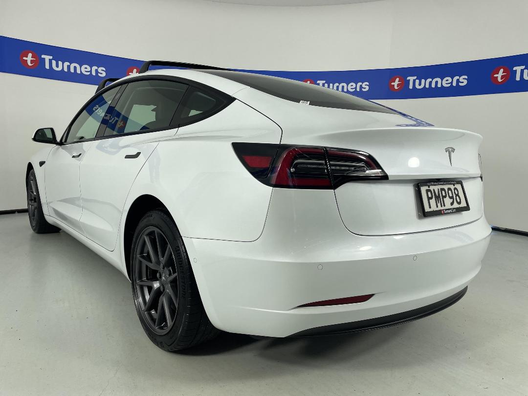 Photo '5' of Tesla Model 3