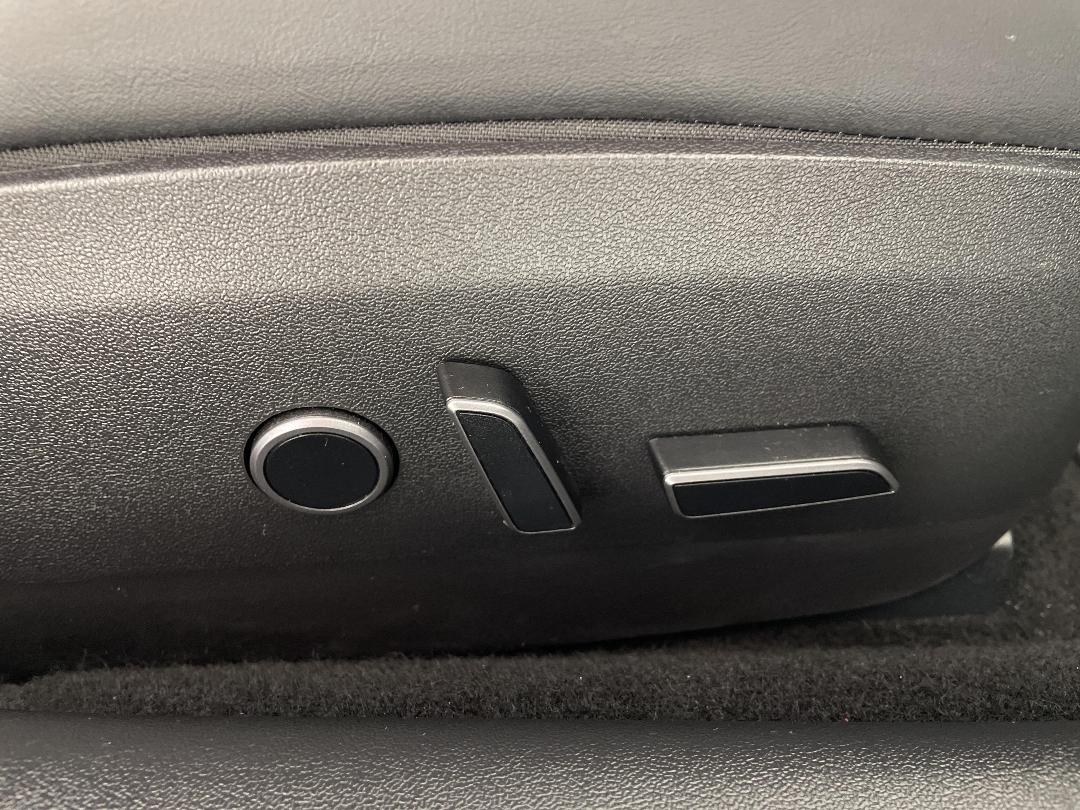 Photo '23' of Tesla Model 3