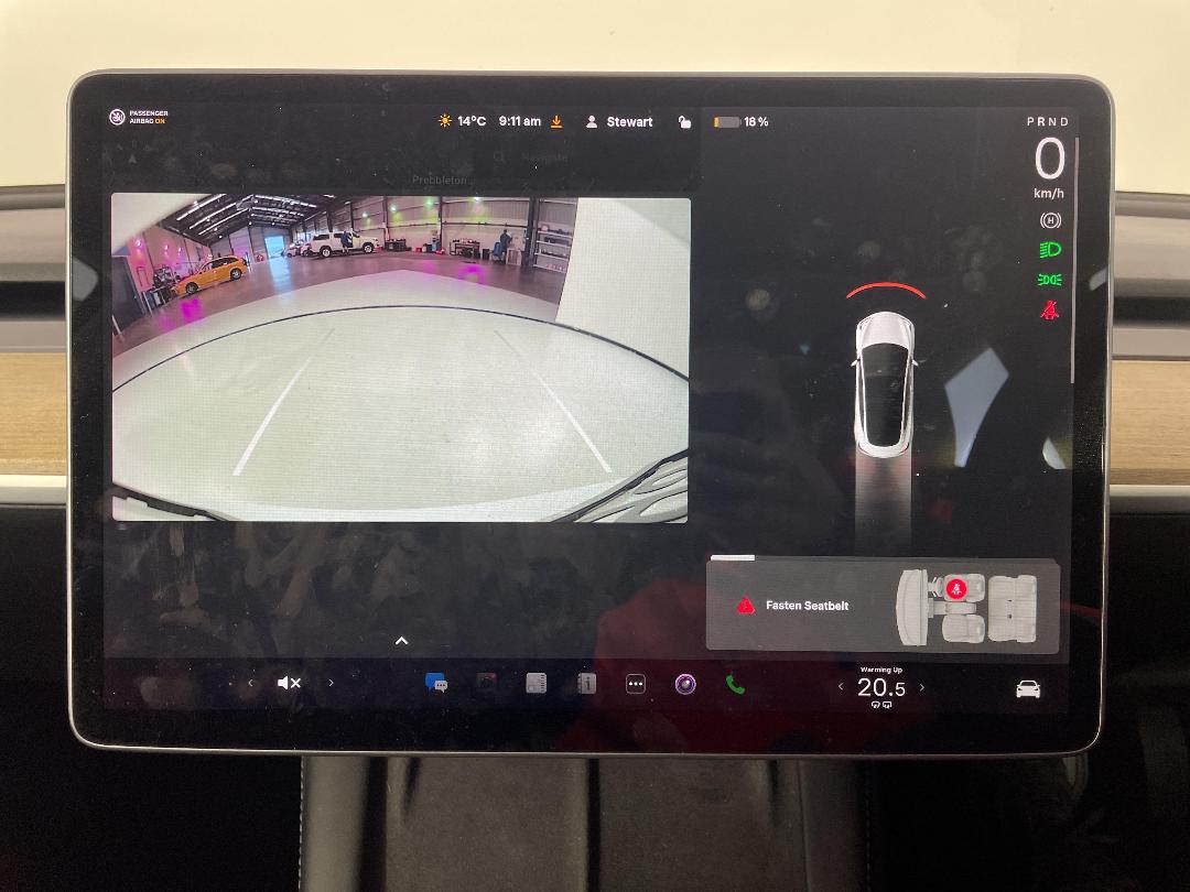 Photo '24' of Tesla Model 3