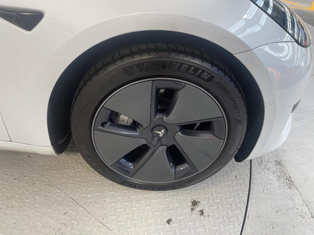 Photo '9' of Tesla Model 3