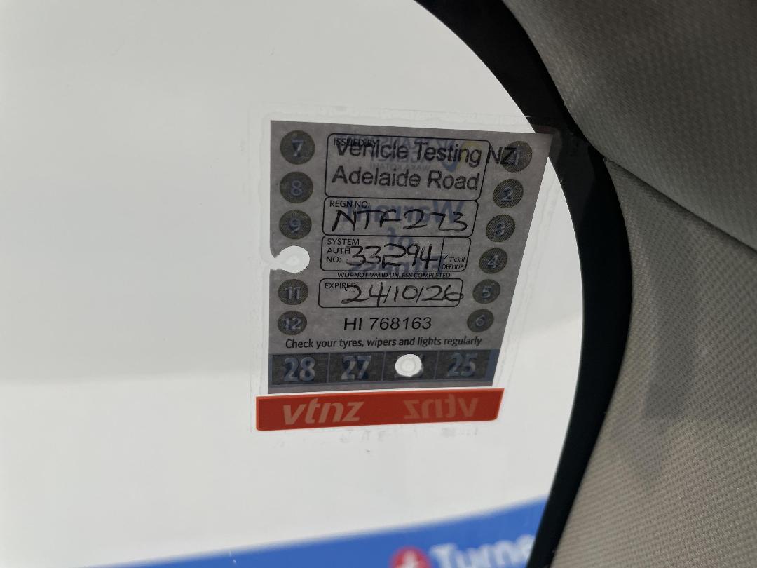 Photo '30' of Tesla Model 3