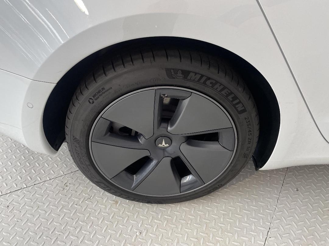 Photo '12' of Tesla Model 3