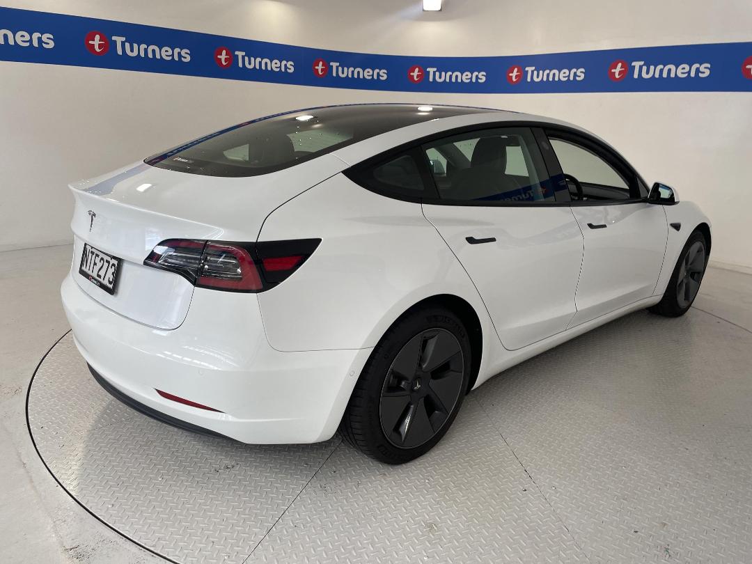 Photo '7' of Tesla Model 3