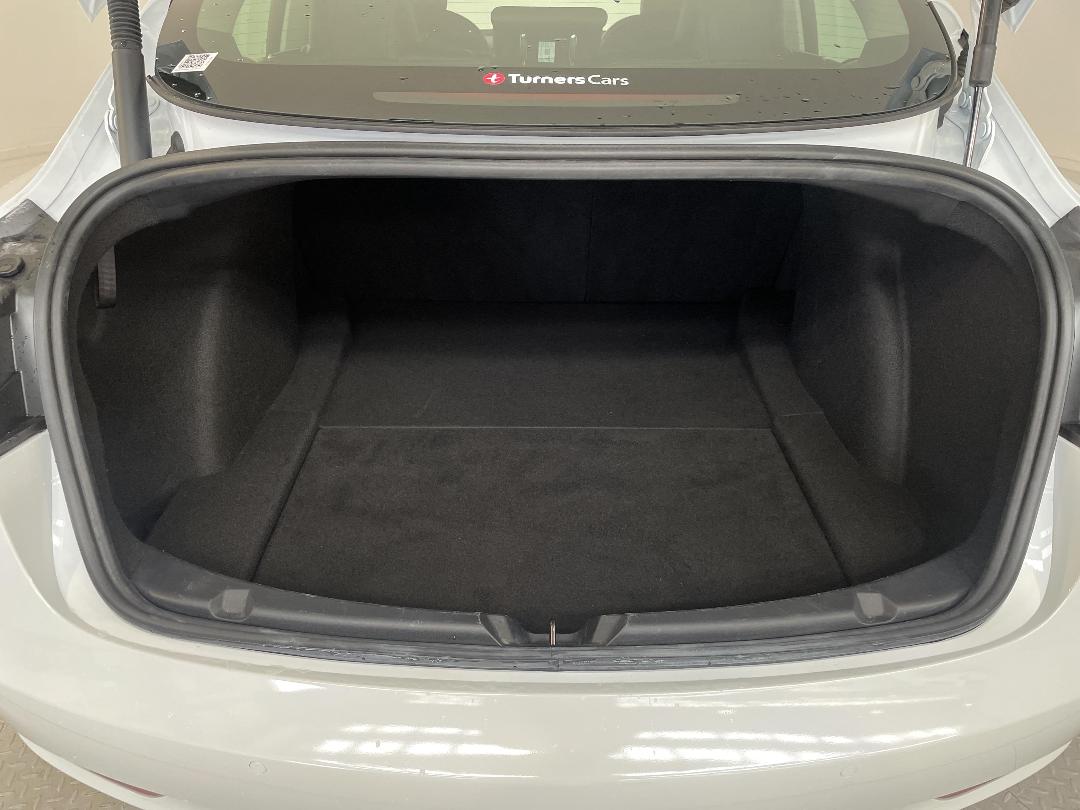 Photo '14' of Tesla Model 3