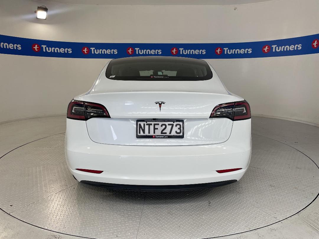 Photo '6' of Tesla Model 3