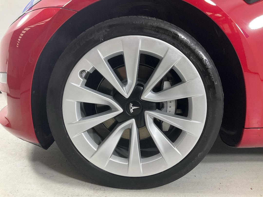 Photo '10' of Tesla Model 3