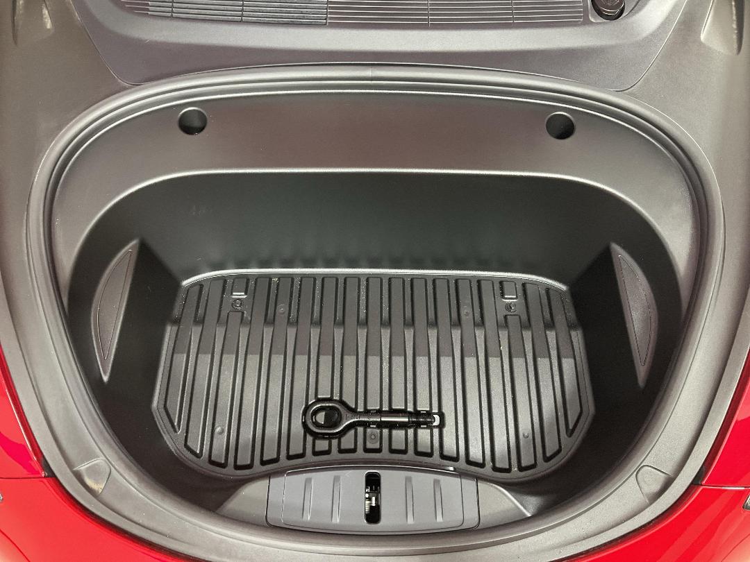 Photo '13' of Tesla Model 3