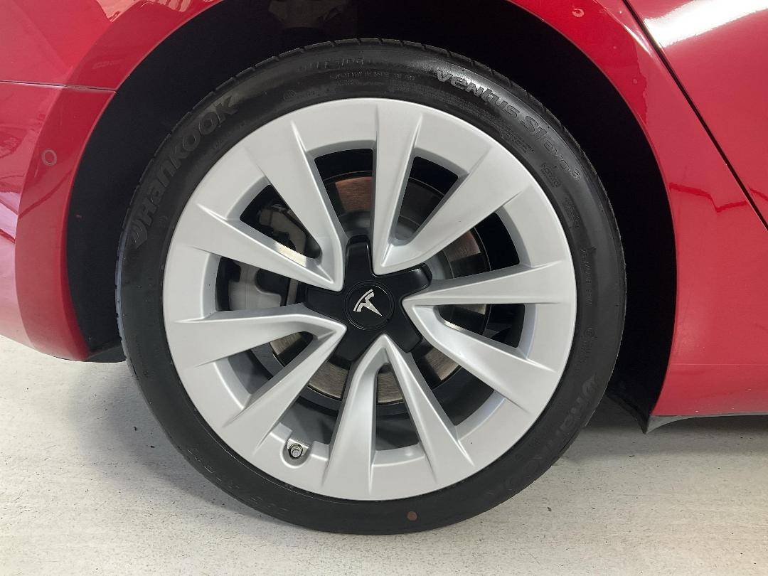 Photo '12' of Tesla Model 3