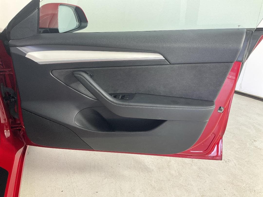 Photo '15' of Tesla Model 3