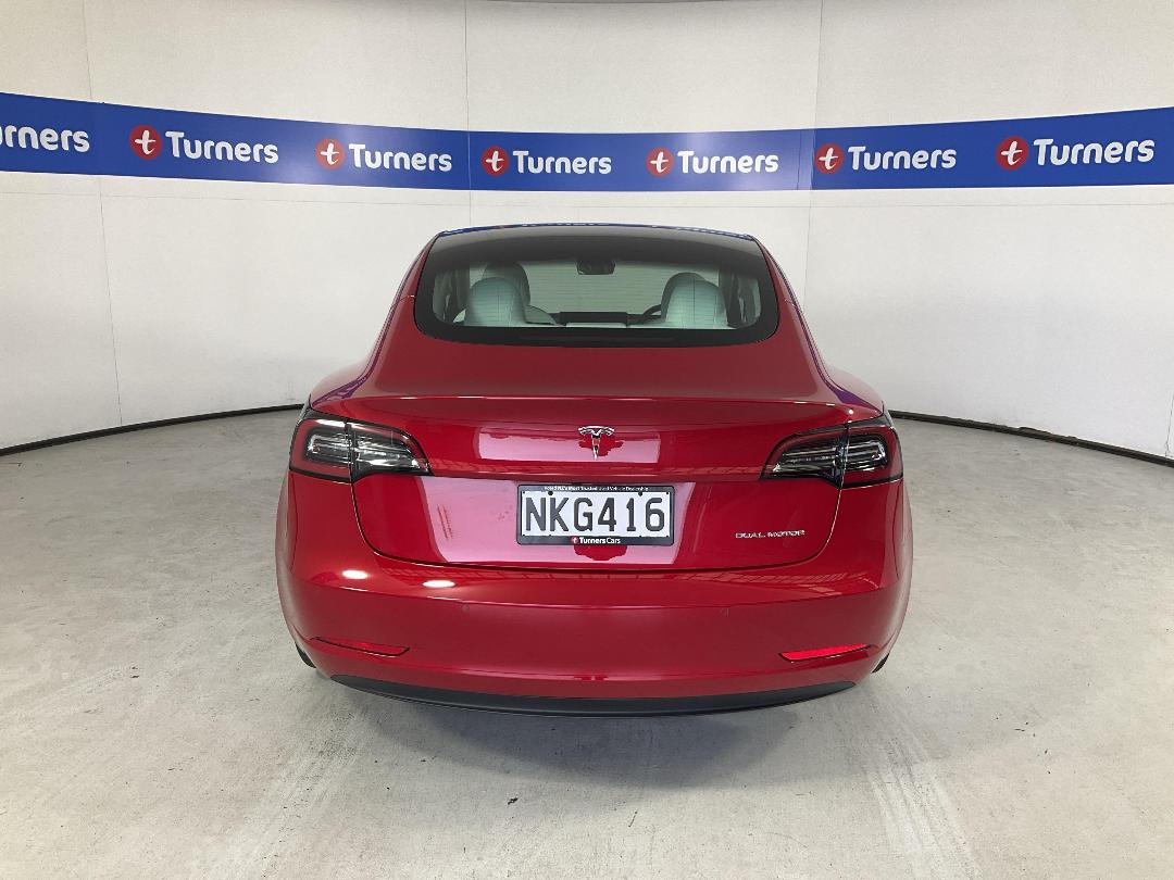 Photo '6' of Tesla Model 3