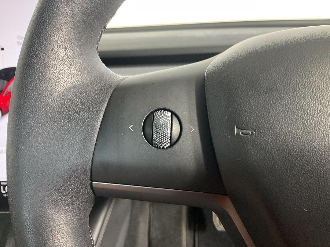 Photo '27' of Tesla Model 3