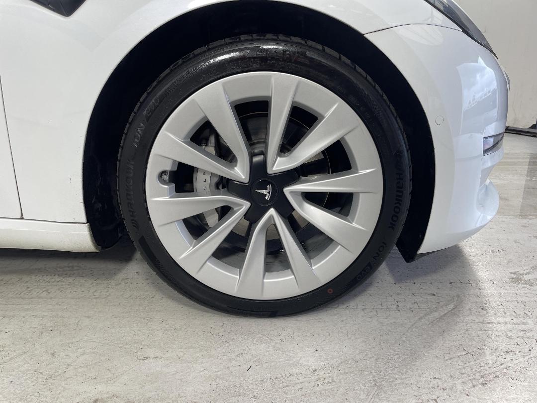 Photo '9' of Tesla Model 3