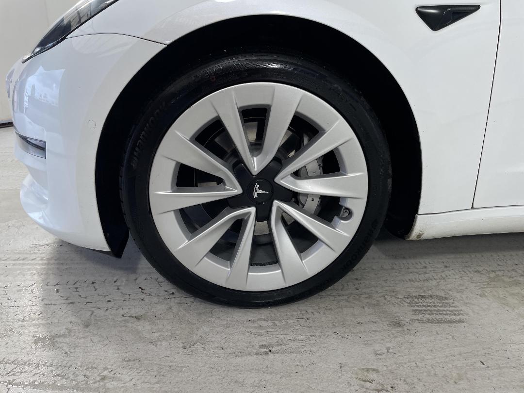 Photo '10' of Tesla Model 3