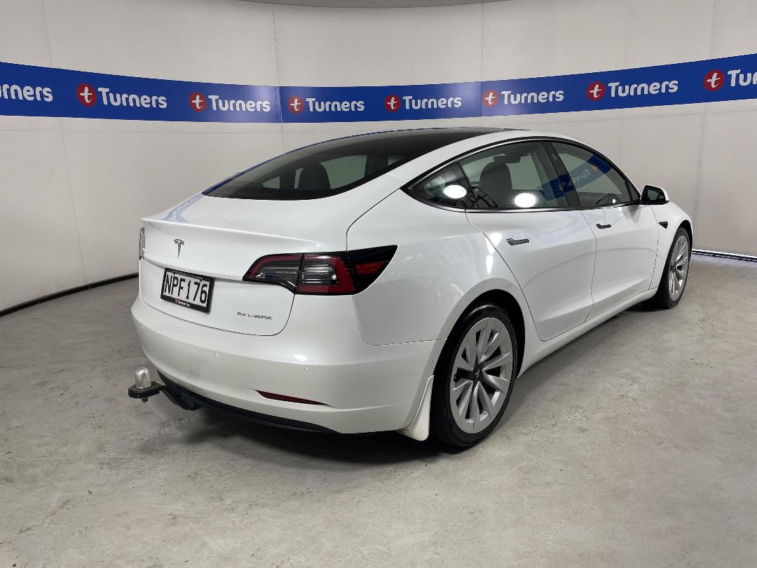 Photo '7' of Tesla Model 3