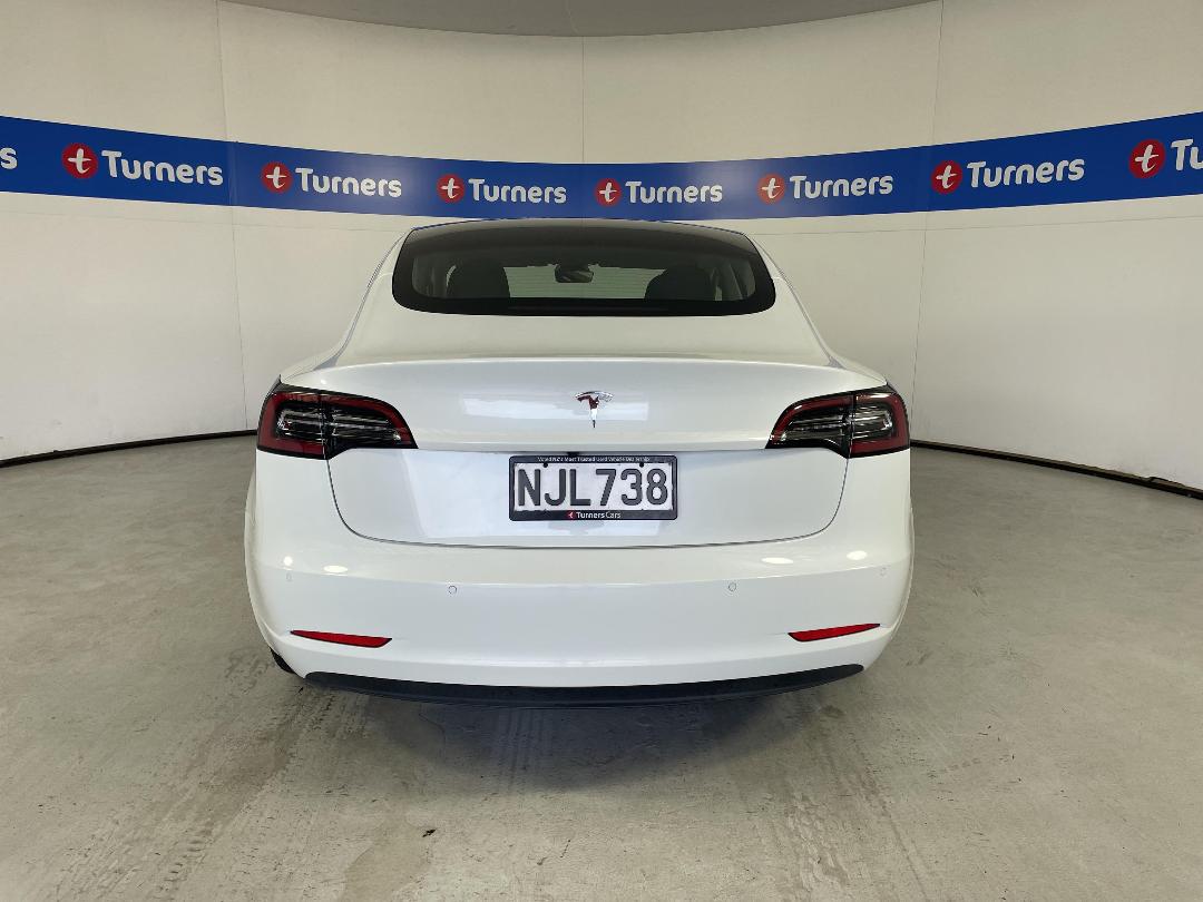 Photo '6' of Tesla Model 3