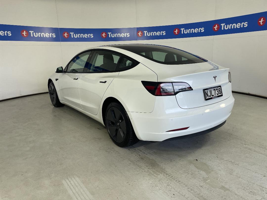 Photo '5' of Tesla Model 3