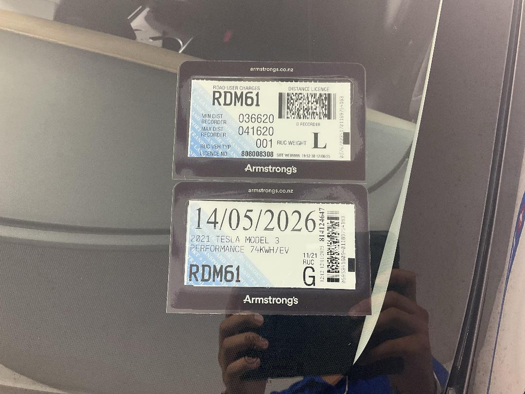 Photo '24' of Tesla Model 3 Photo '24' of Tesla Model 3