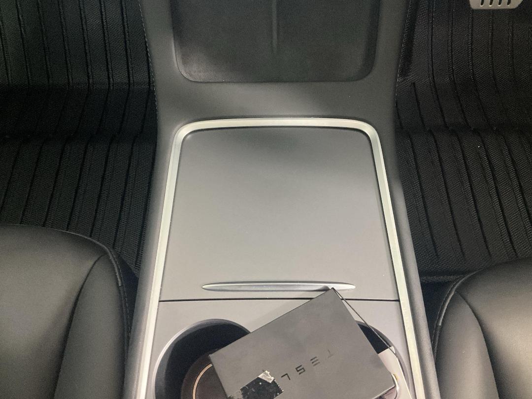 Photo '18' of Tesla Model 3 Photo '18' of Tesla Model 3