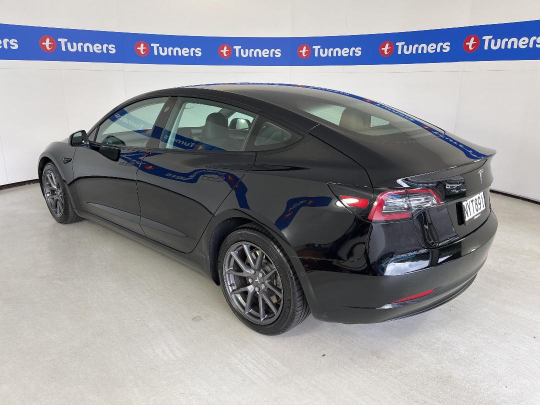 Photo '5' of Tesla Model 3