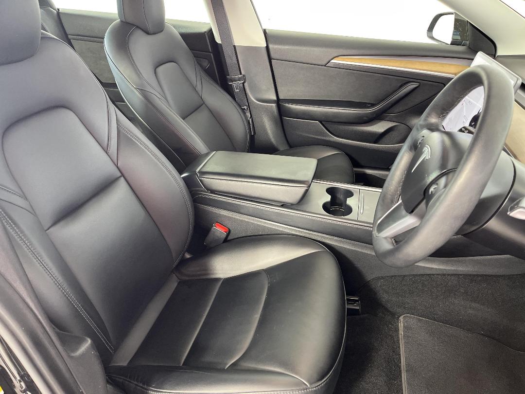 Photo '16' of Tesla Model 3