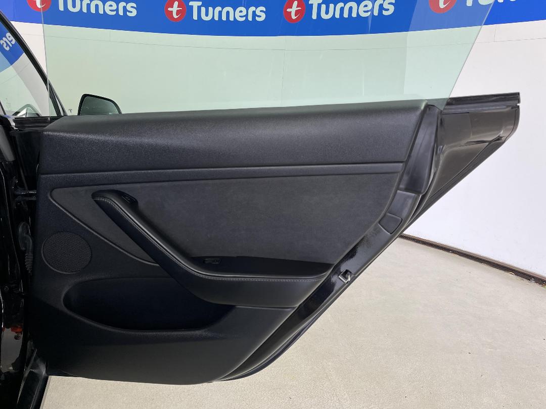 Photo '19' of Tesla Model 3