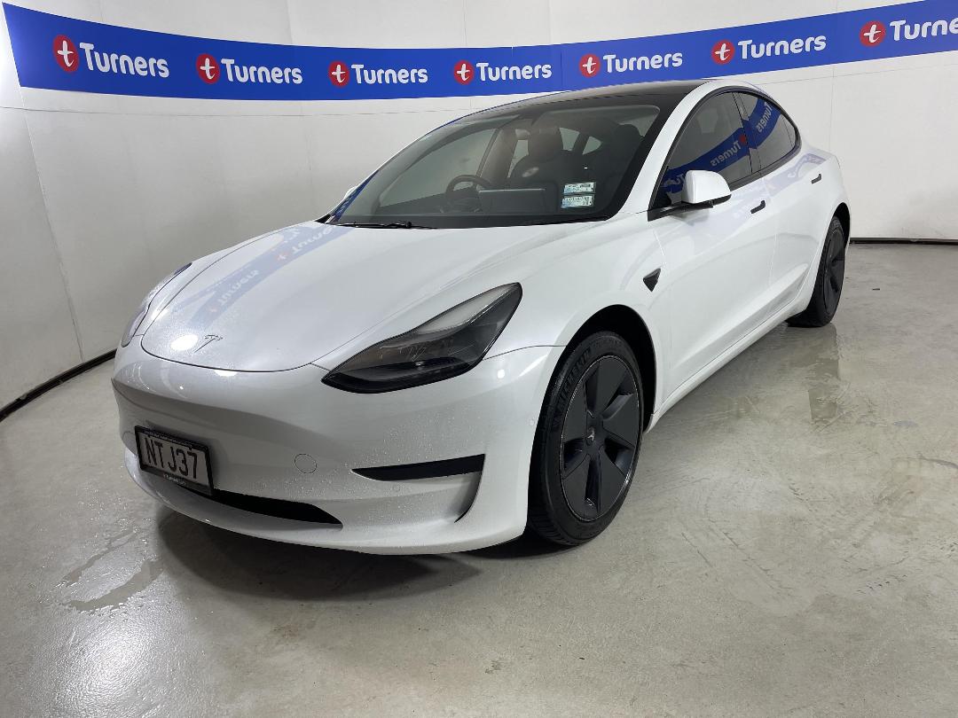 Photo '4' of Tesla Model 3