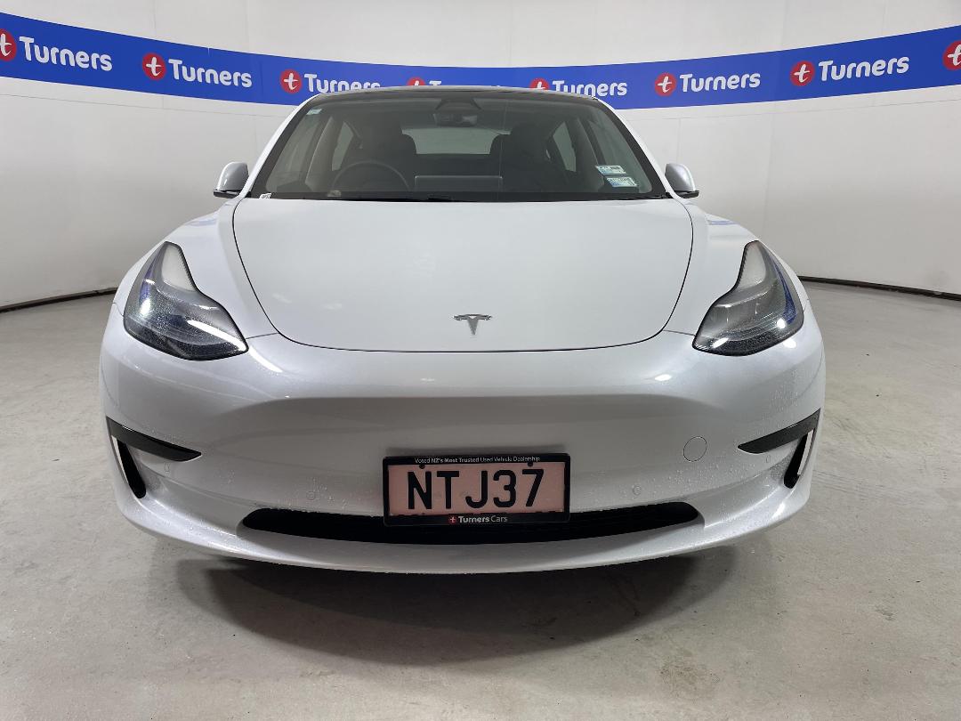 Photo '2' of Tesla Model 3