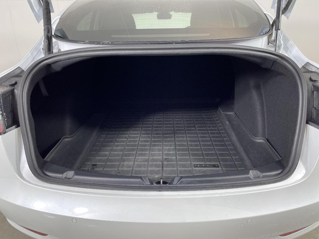 Photo '14' of Tesla Model 3