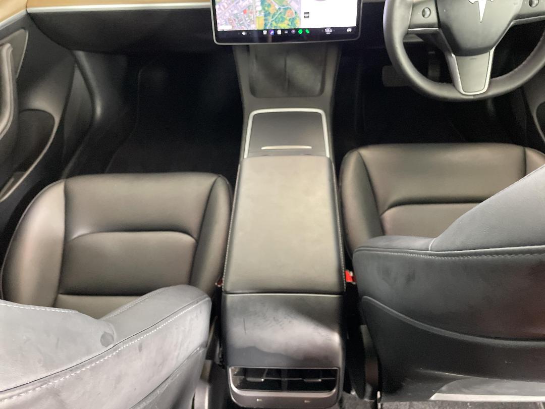 Photo '18' of Tesla Model 3