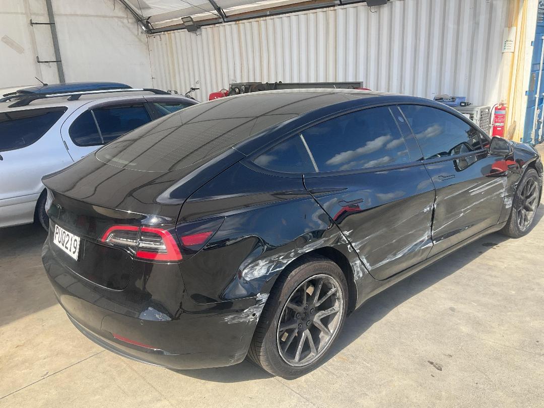 Photo '5' of Tesla Model 3 Standard Range Plus