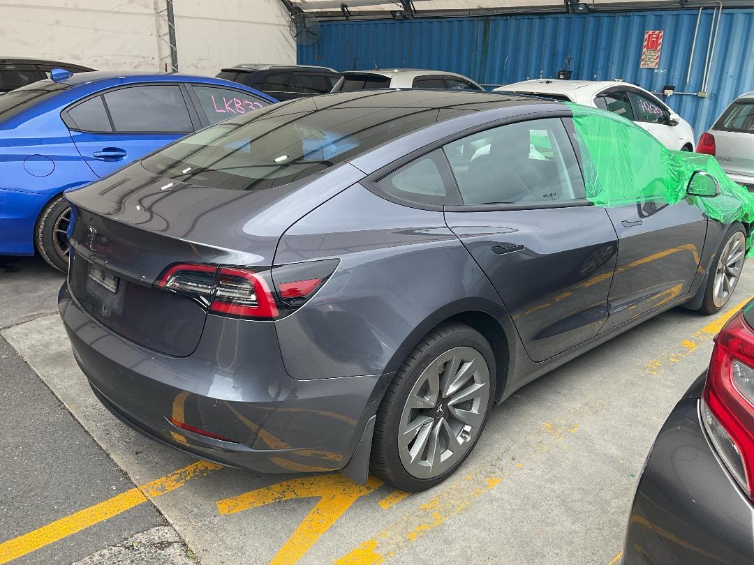 Photo '13' of Tesla Model 3 Standard Range Plus