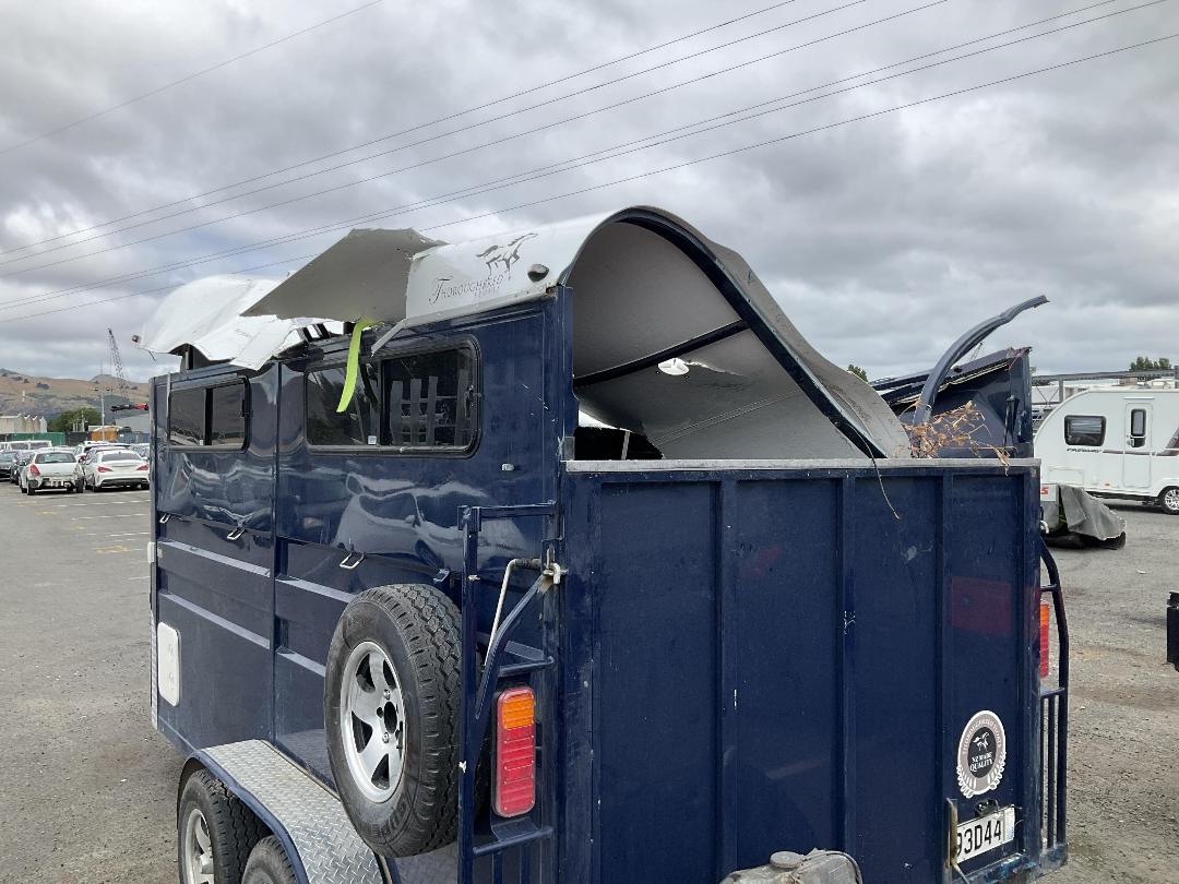 Photo '5' of THOROUGHBRED 3HVX Horse Float - Tandem