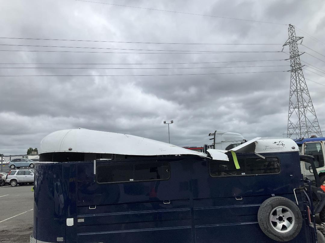 Photo '9' of THOROUGHBRED 3HVX Horse Float - Tandem