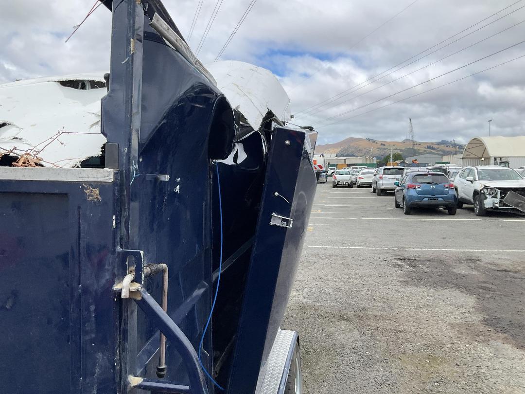 Photo '12' of THOROUGHBRED 3HVX Horse Float - Tandem