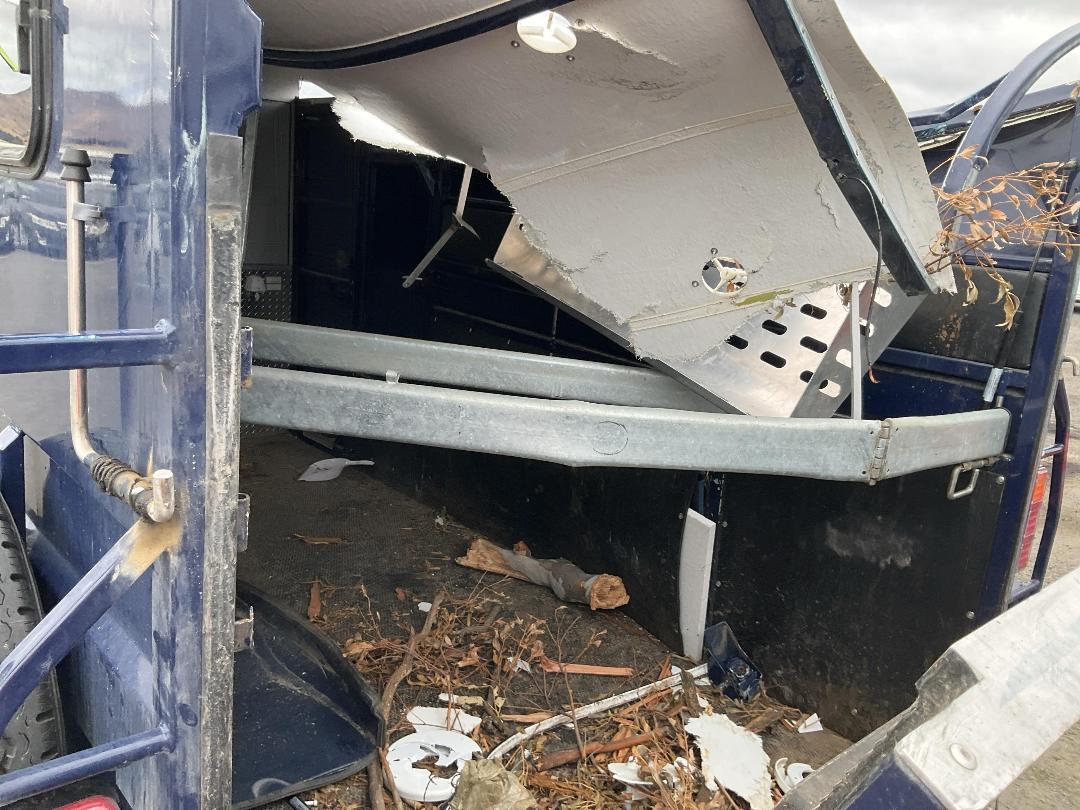 Photo '15' of THOROUGHBRED 3HVX Horse Float - Tandem