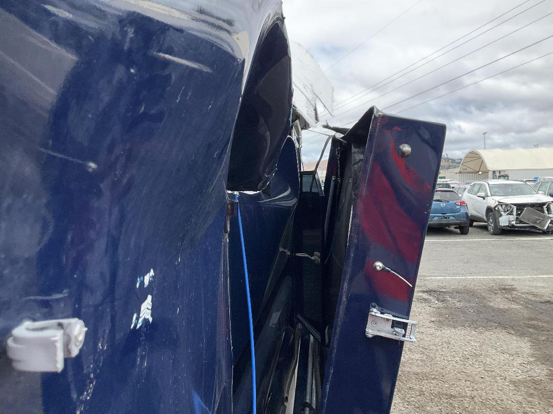 Photo '24' of THOROUGHBRED 3HVX Horse Float - Tandem